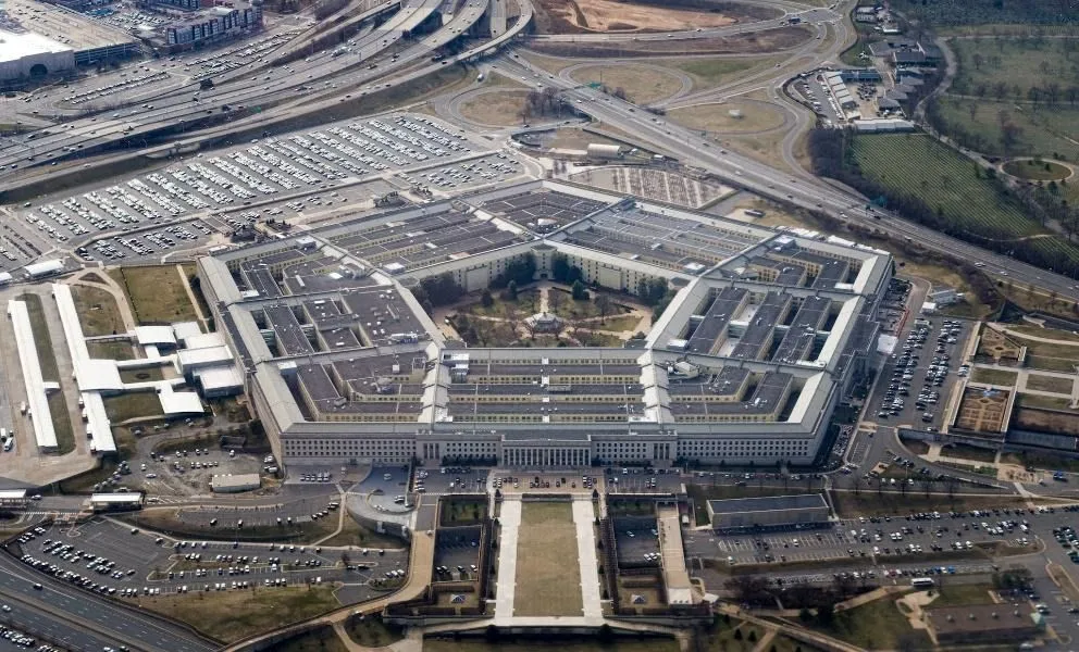 Anthropic Pentagon AI Dispute Risks Defense Contract