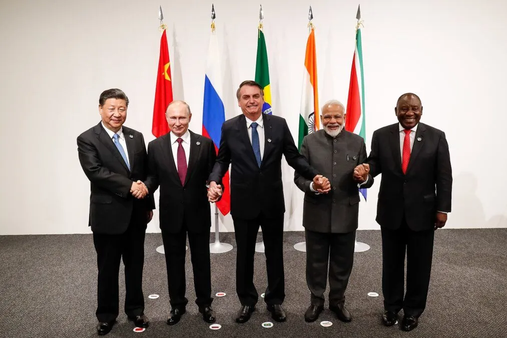 De-Dollarization Accelerates as Iran's Hormuz Yuan Toll and BRICS Moves Challenge the Petrodollar System