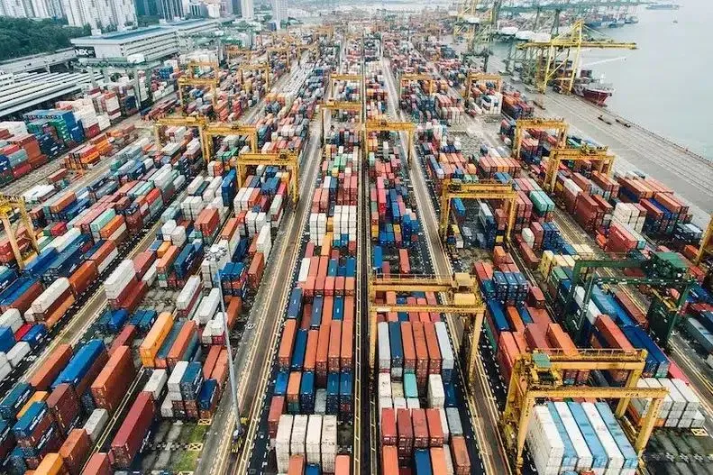 Pakistan Emerges as Global Trade Hub as Hormuz Crisis Reroutes Shipping