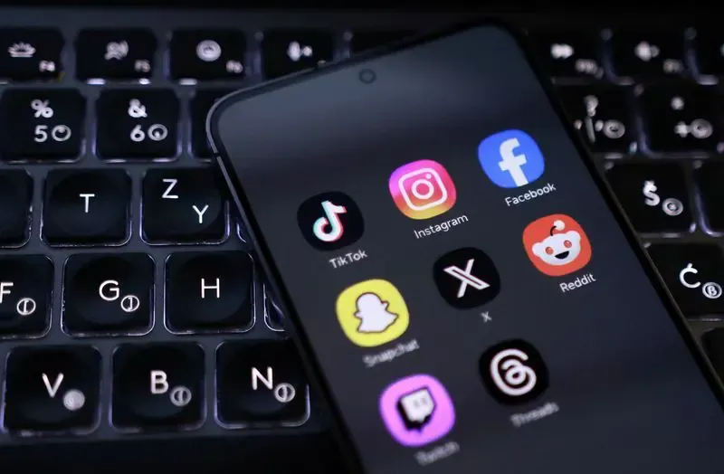 British Teens Push Back Against Proposed Social Media Ban for Under-16s