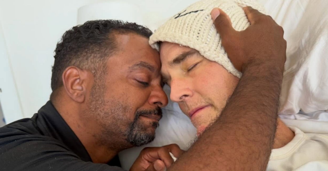 Alfonso Ribeiro Sharing A Deeply Intimate Final Photo With James Van Der Beek Has Divided People